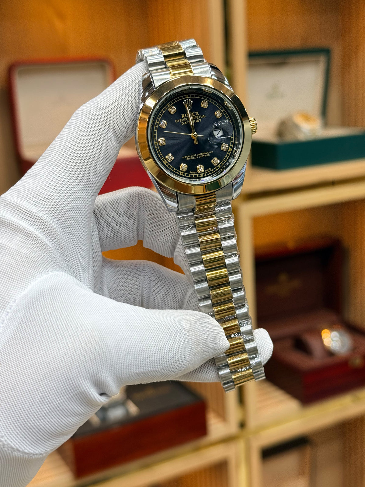Signature Two-Tone Classic Bracelet Watch – Two Tone / Black Dial