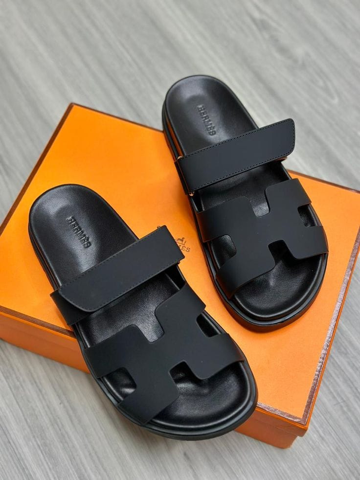 Signature H-Cut Slide Sandals – Black product view