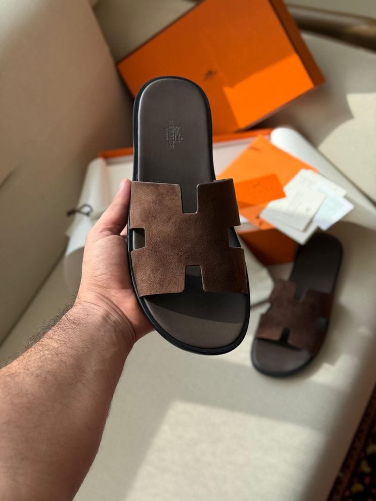 Signature H-Cut Slide Sandals – Dark Brown product view