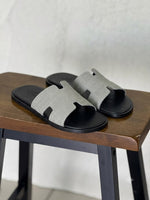 Signature H-Cut Slide Sandals – Gray product view